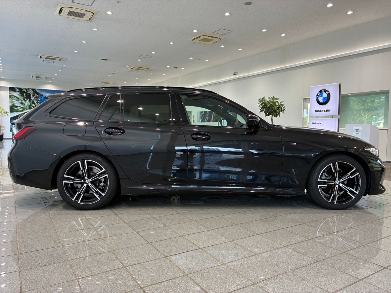 G21 320i Touring LCI RHD