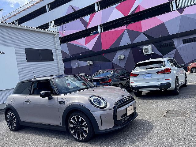 MINI Cooper F56 RHD