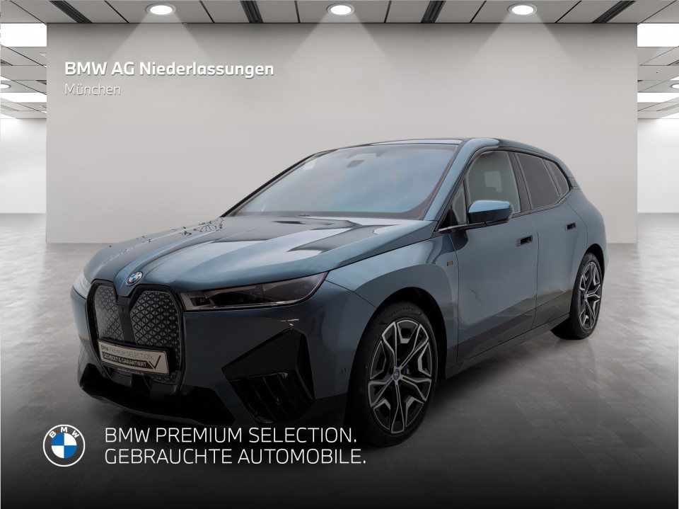 BMW iX