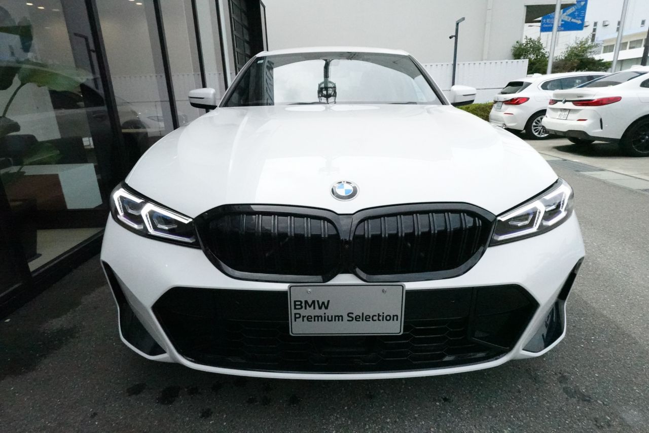 320d xDrive Berline RHD