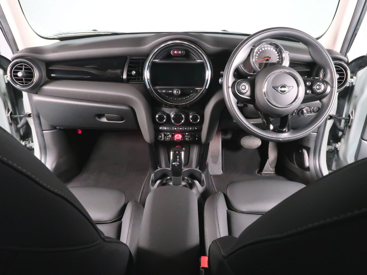 MINI F55 Cooper D 5dr Hatch LCI