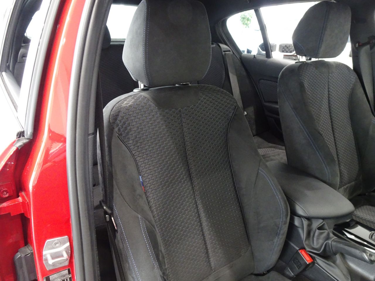 118 5DOOR RHD