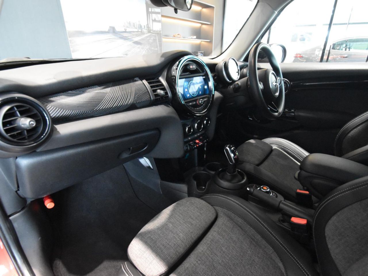 F55 MINI Cooper 5-Door Hatch LCI