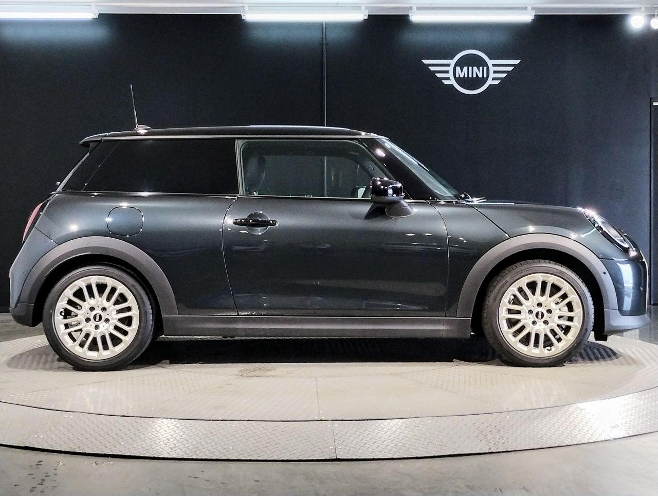 F66 MINI Cooper C 3Dr