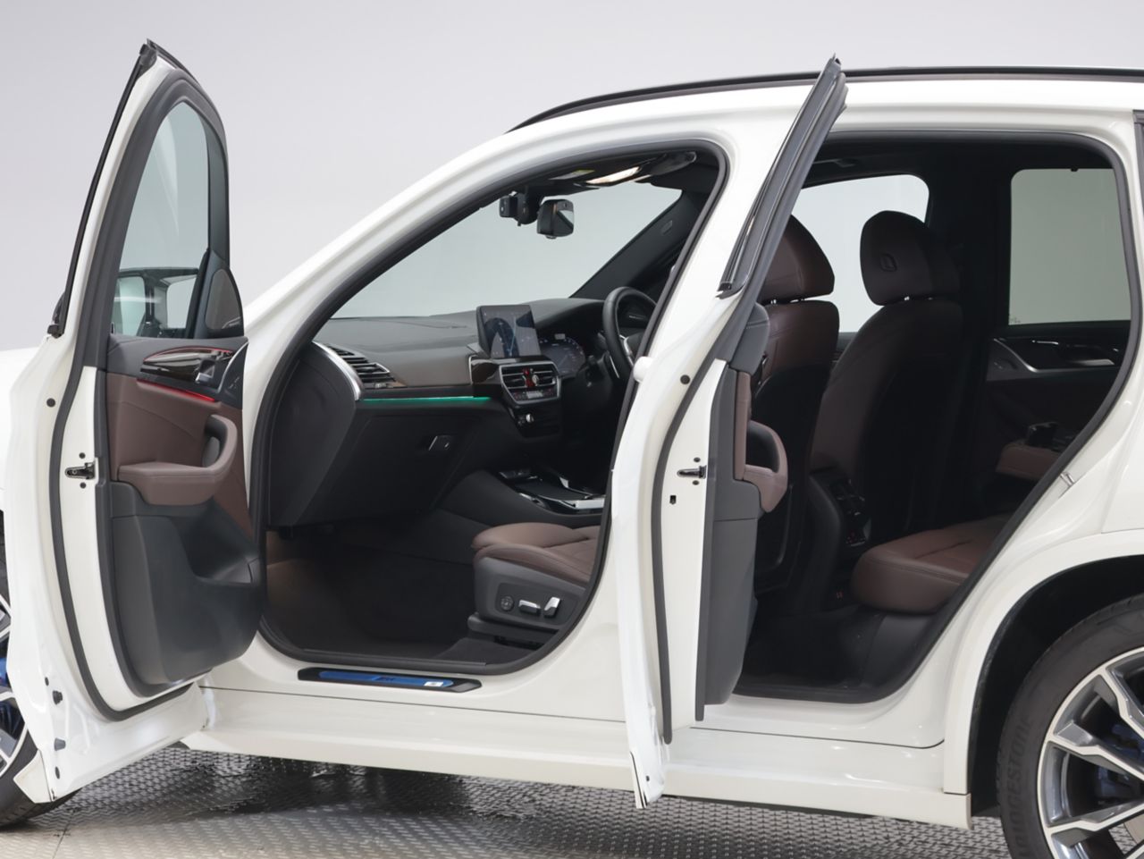 G01 X3 M40d RHD LCI ZA
