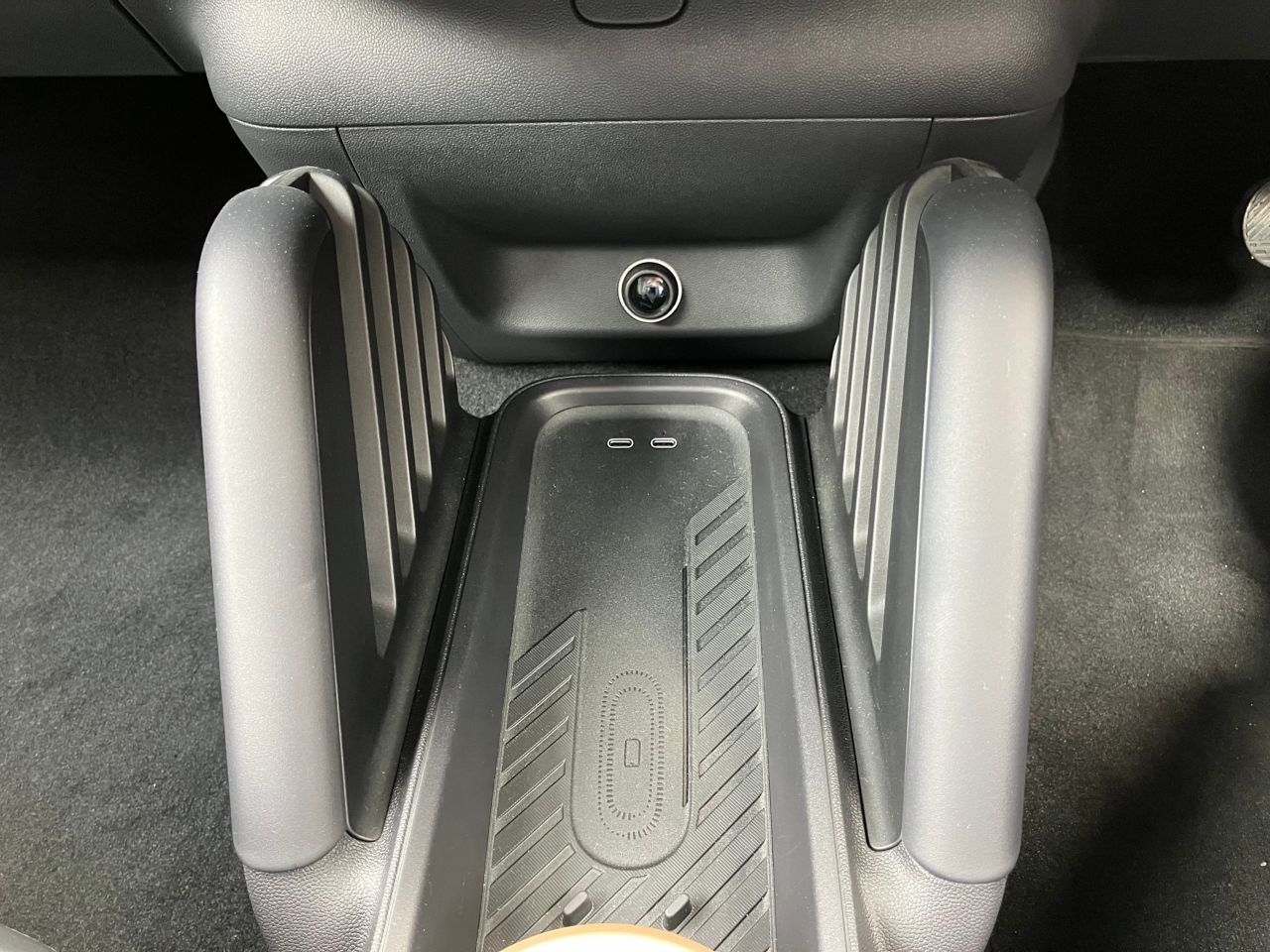 J01 MINI Cooper E