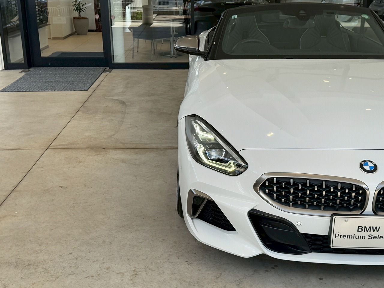 G29 Z4 M40i RHD
