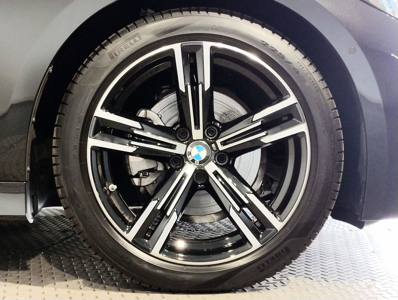320d xDrive Berline RHD
