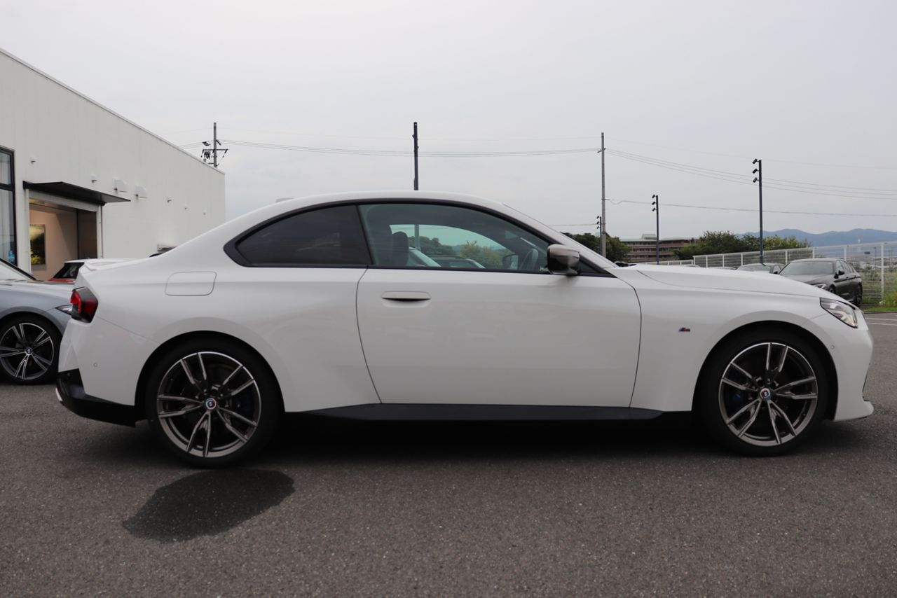 M240i xDrive Coupé RHD
