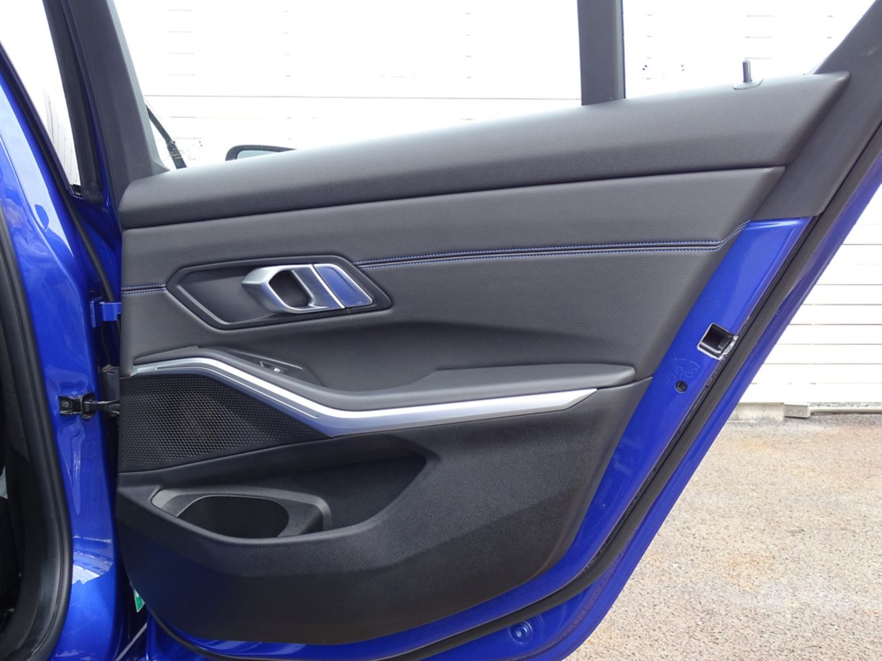 G20 320d xDrive RHD Saloon