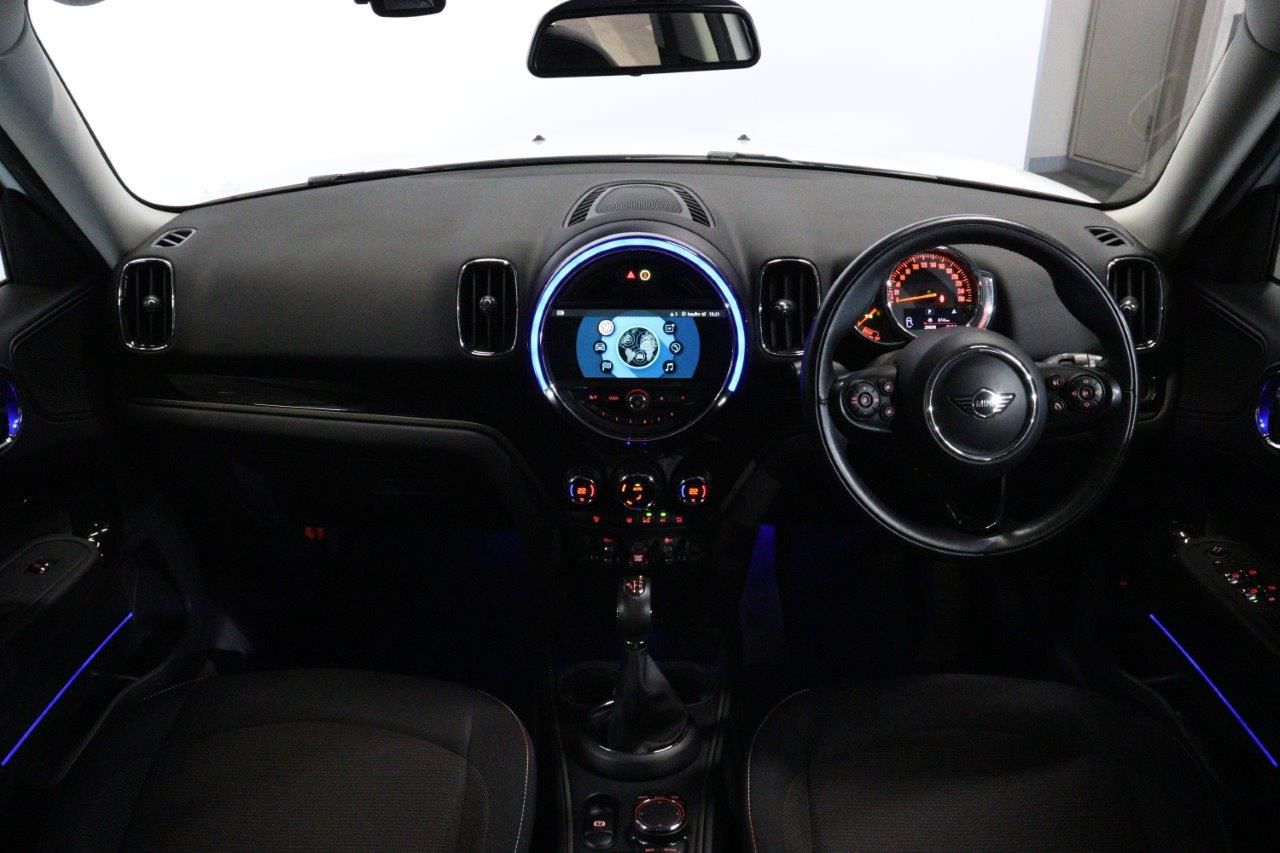 MINI CROSSOVER COOPER D