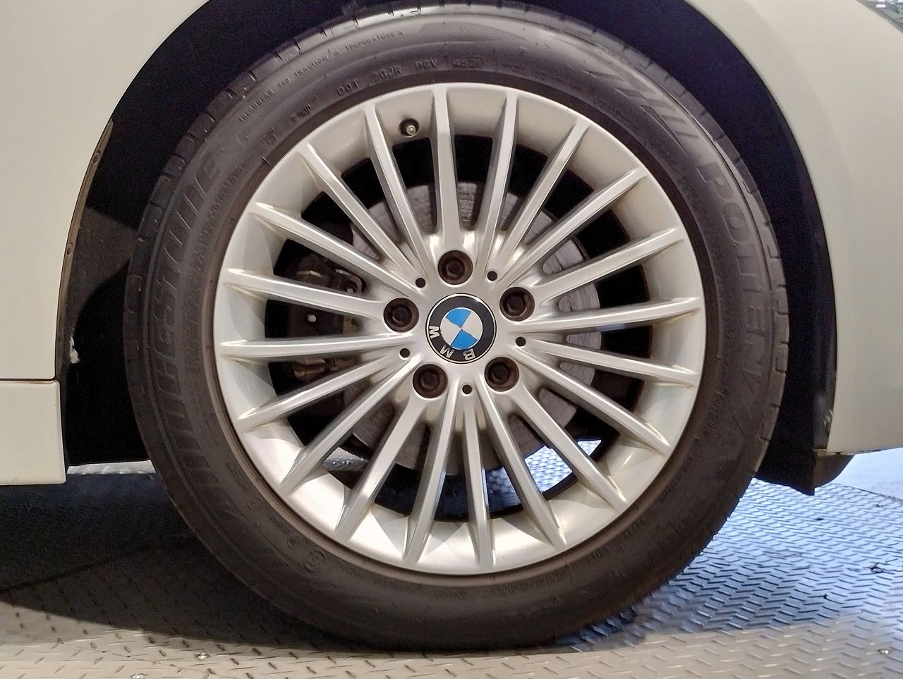 320D SEDAN RHD