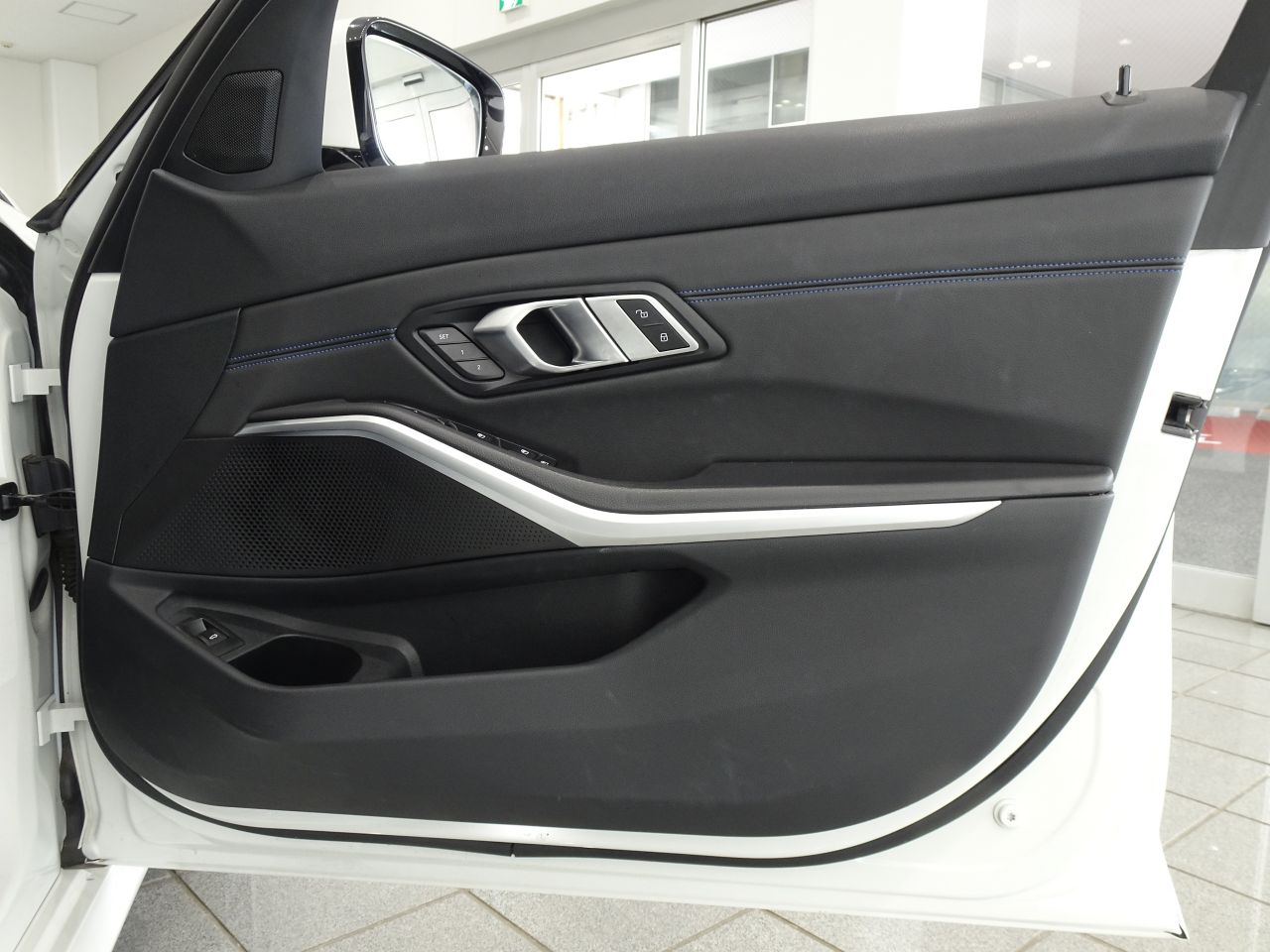 G20 320i Saloon RHD TU