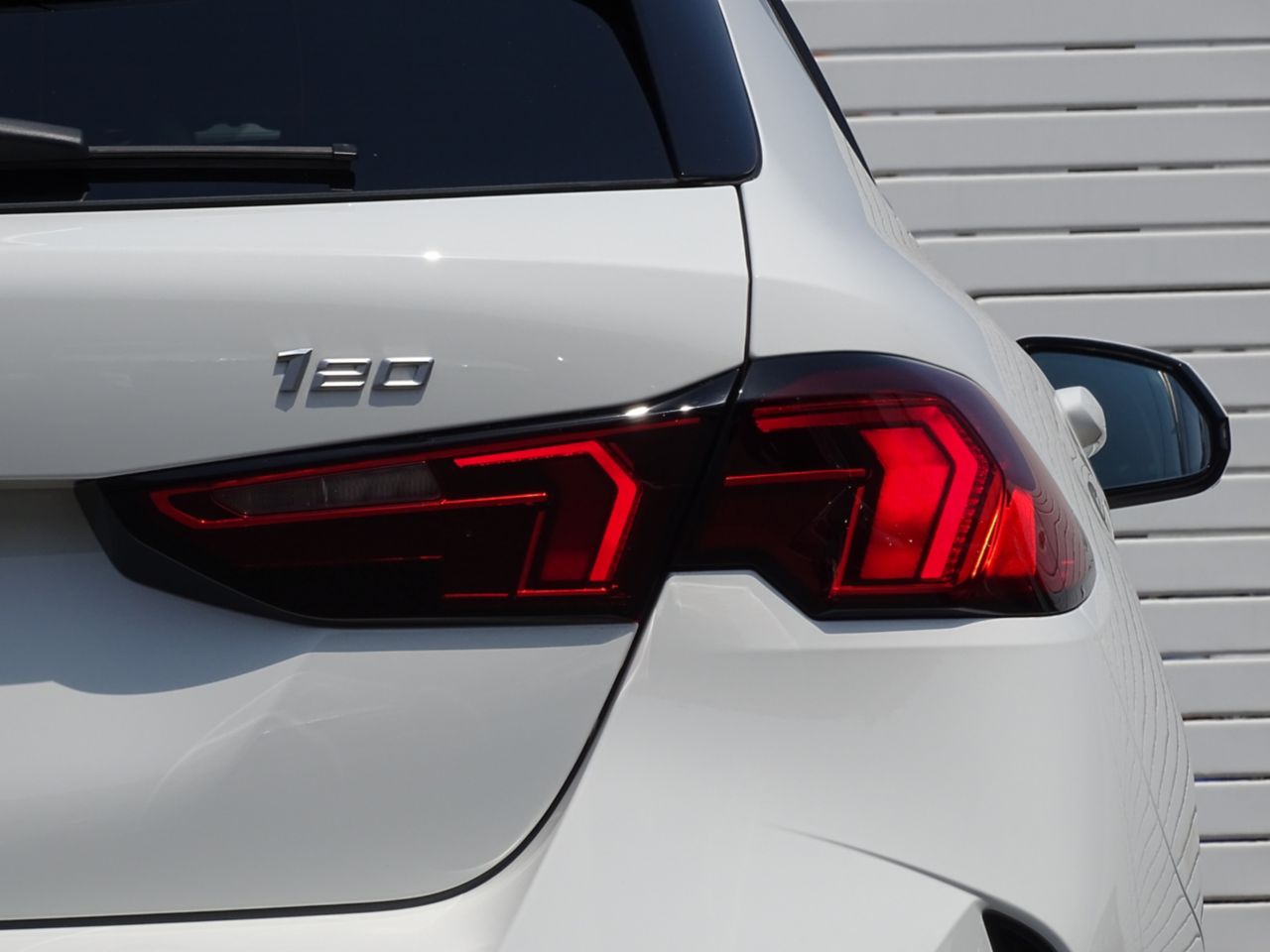 120 Sport Sports Hatch