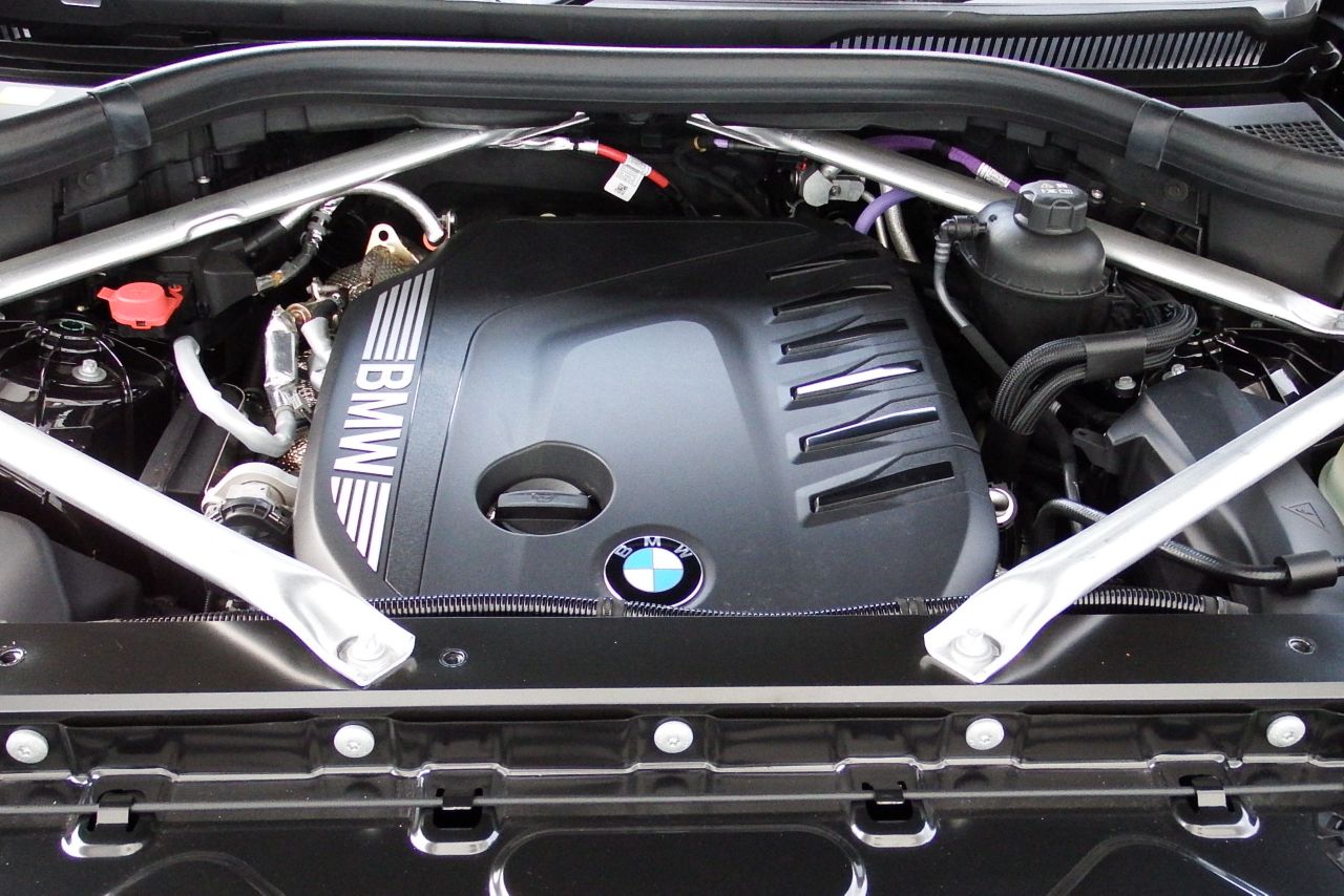 X5 xDrive40d RHD