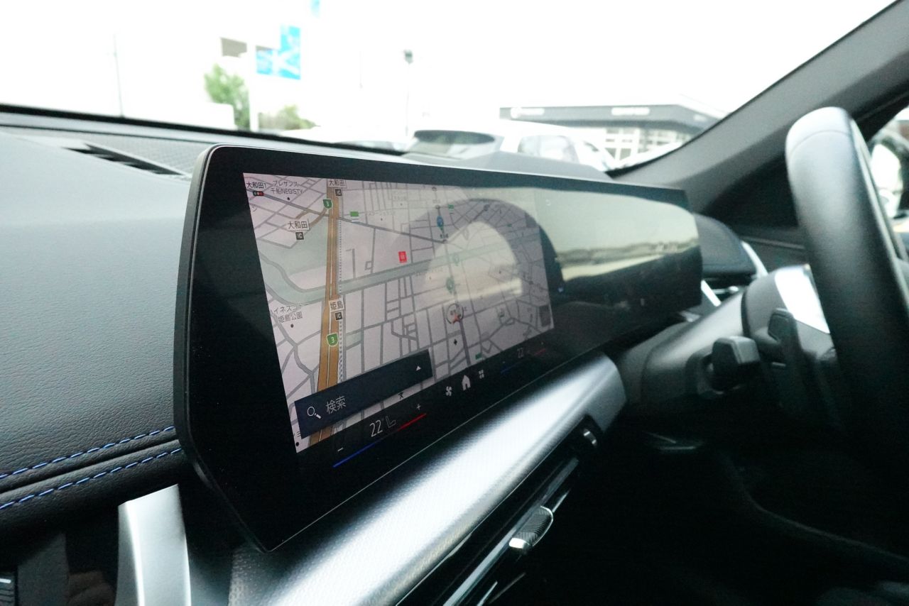 U11 iX1 xDrive30