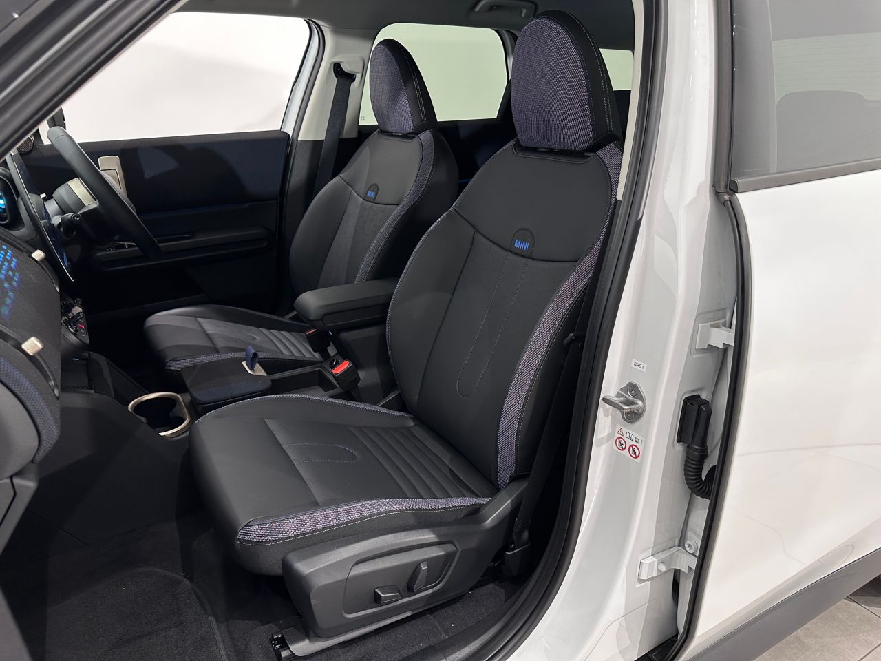U25 MINI Countryman E