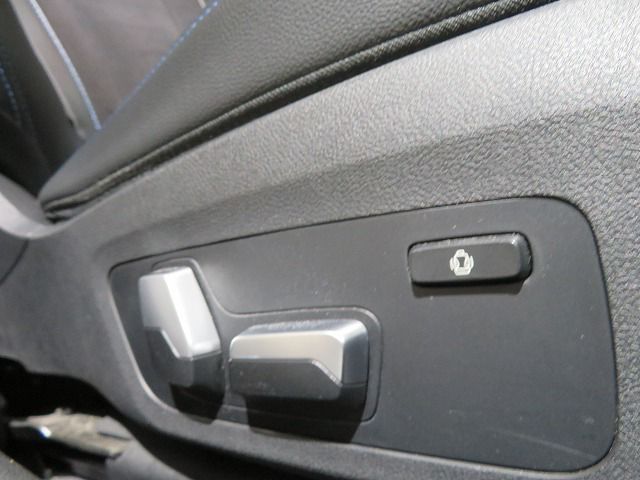 G20 320i Saloon RHD TU