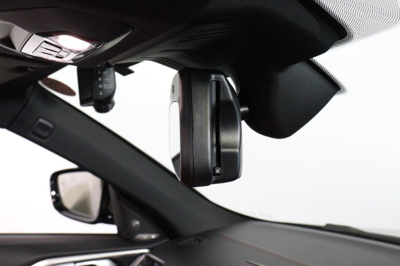 G83 M4 Competition M xDrive Competition RHD