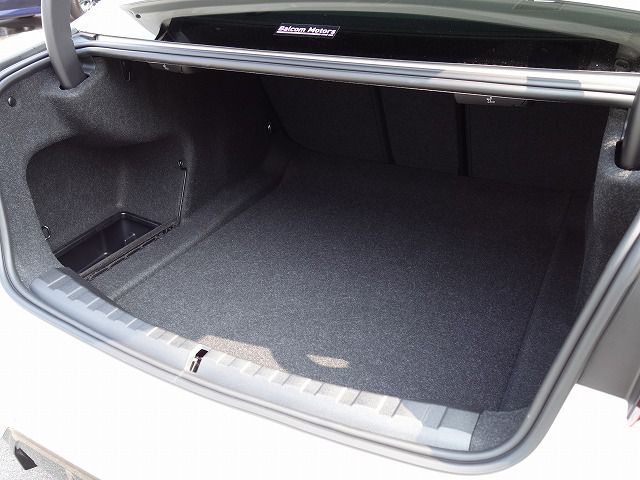320d xDrive Berline RHD