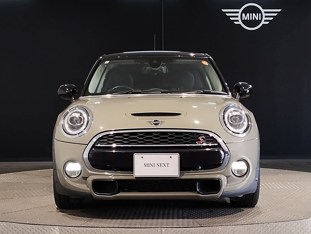 F55 COOPER S D(AT)