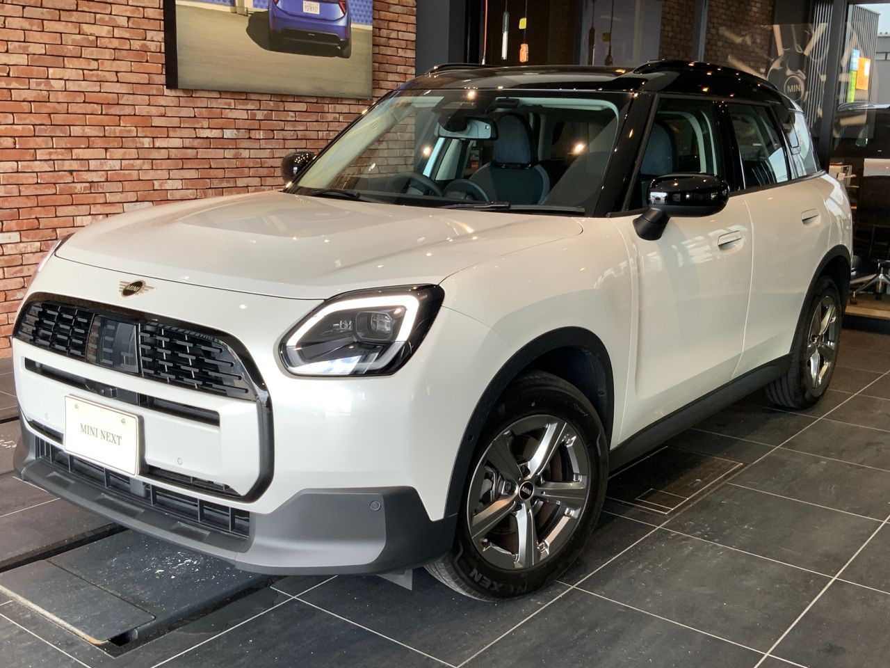 THE NEW MINI COUNTRYMAN D