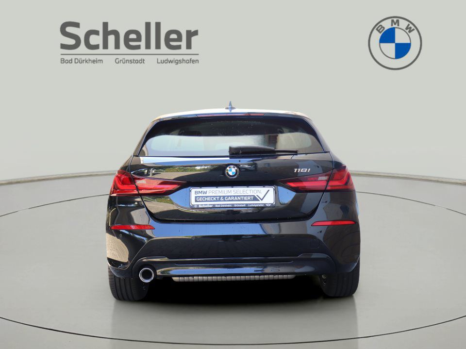 BMW 118