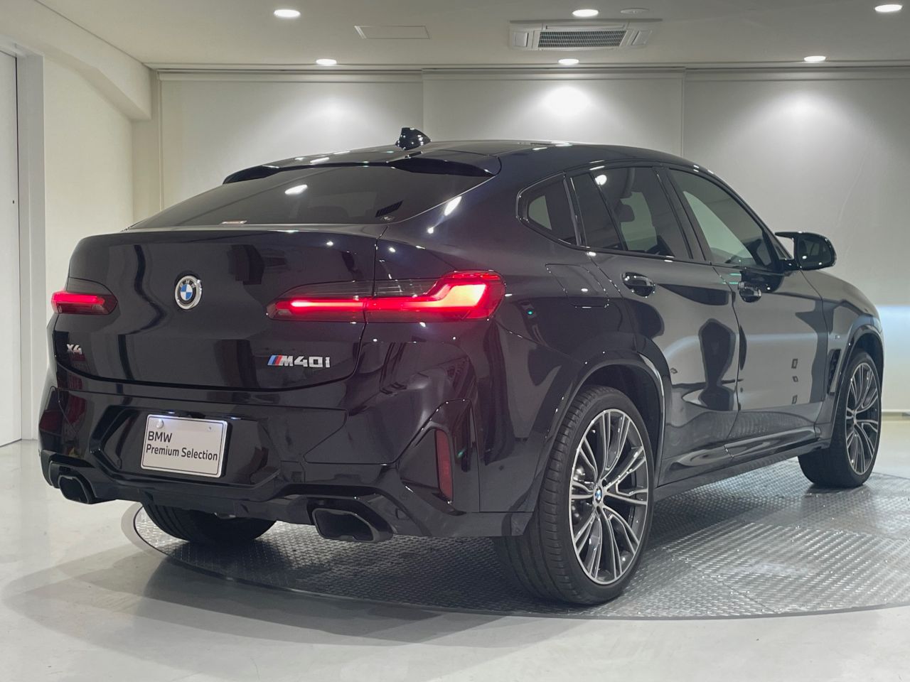 G02 X4 M40i RHD LCI
