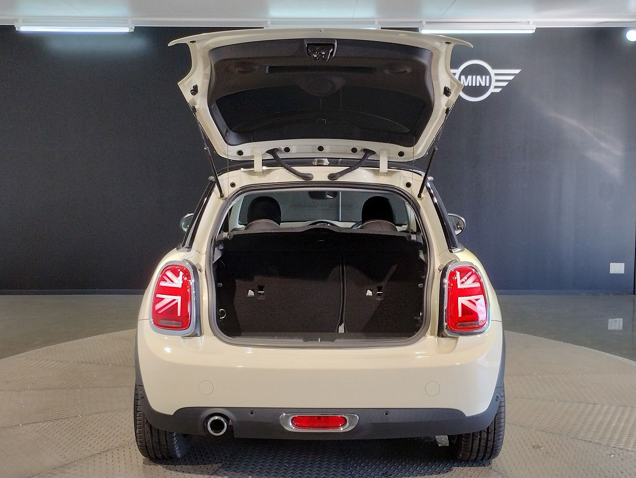 F56 MINI Cooper 3-Door Hatch LCI