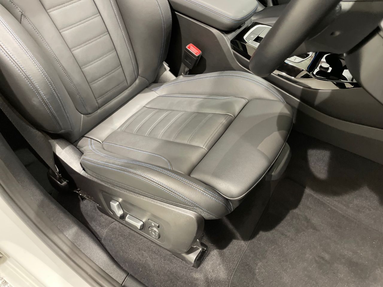 G08 iX3 BEV RHD