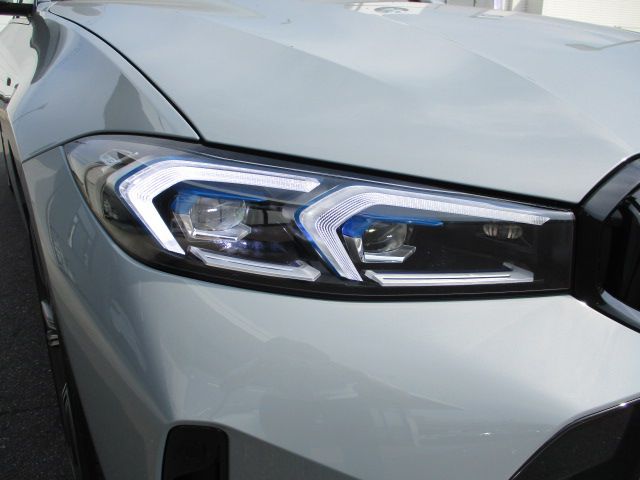 320d xDrive Berline RHD