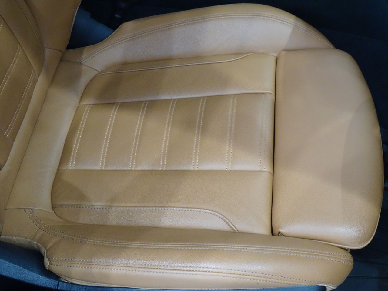 G20 330e Saloon RHD