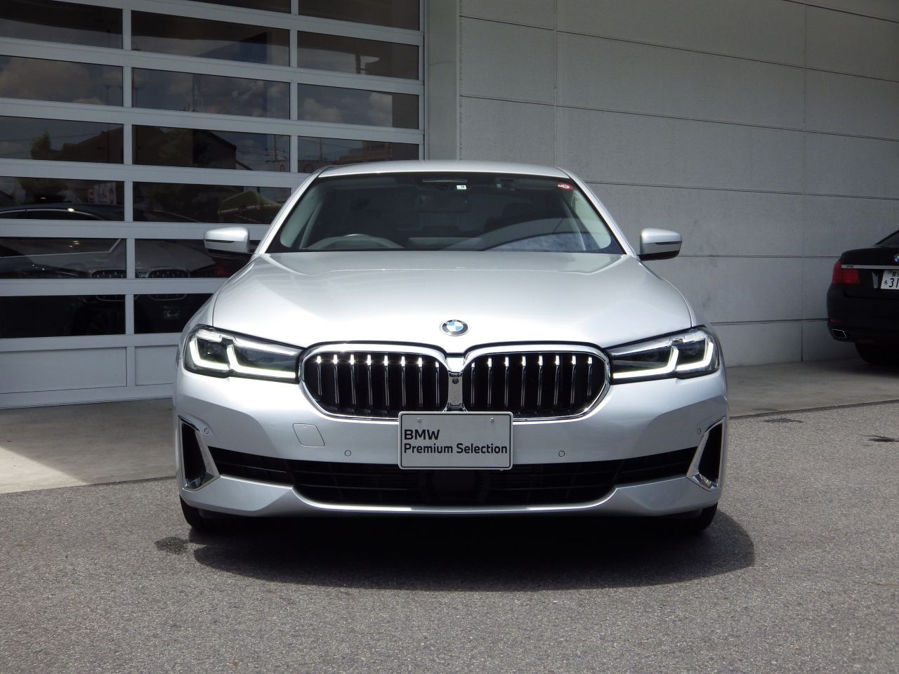 520d xDrive Sedan RHD