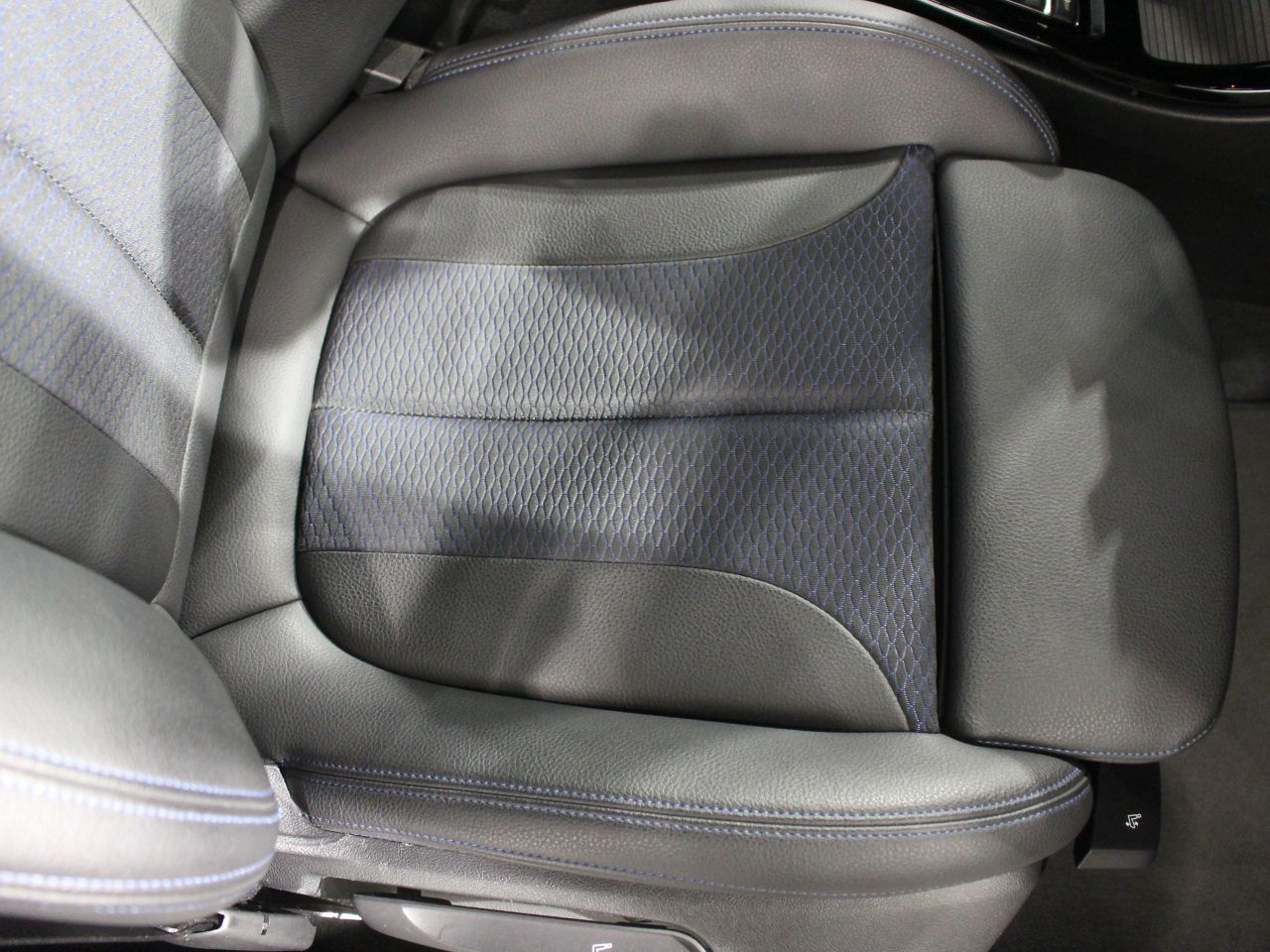 F48 X1 xDrive18d B47 2.0d LCI