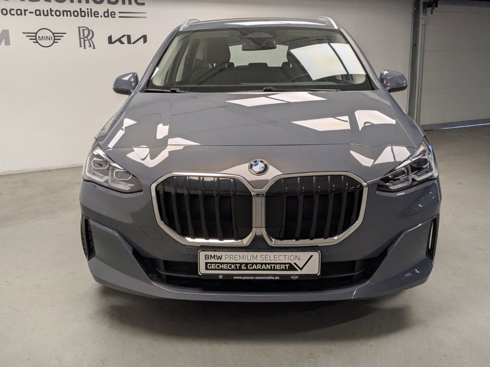BMW 218