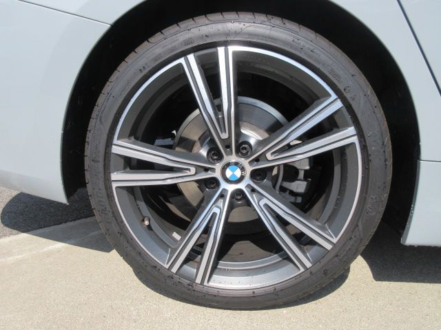 320d xDrive Berline RHD