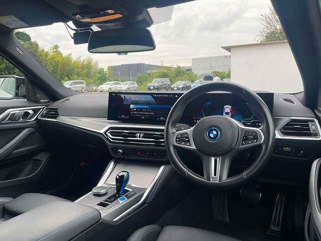 G26 i4 M50 RHD
