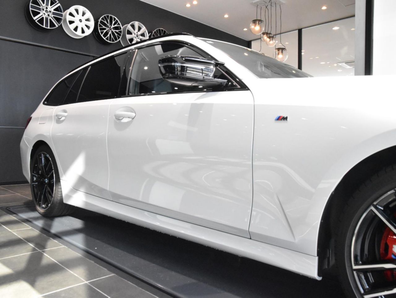 G21 M340i xDrive Touring LCI RHD