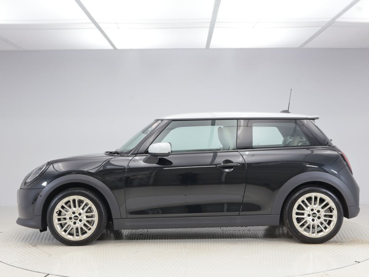 F66 MINI Cooper S 3Dr