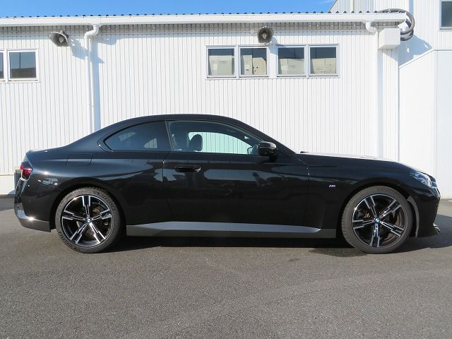 G42 220i Coupe