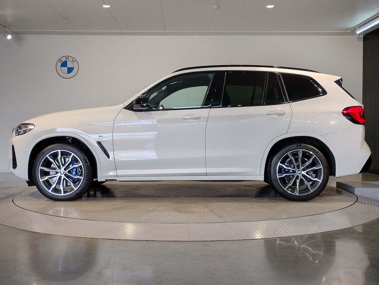 G01 X3 M40i RHD LCI ZA
