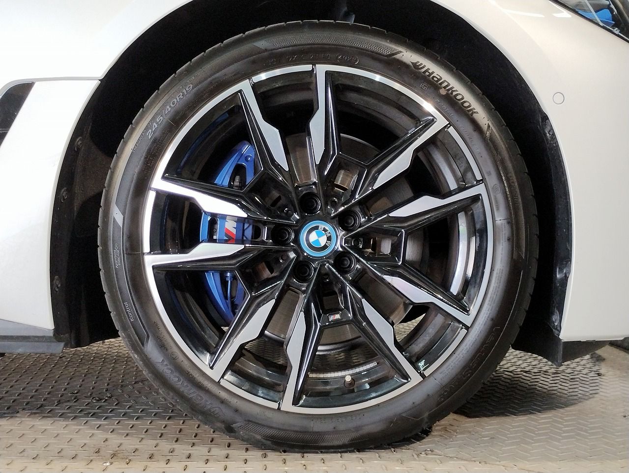 G26 i4 M50 RHD