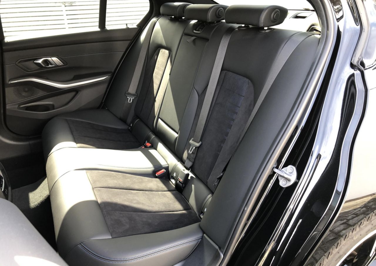 320d xDrive Berline RHD