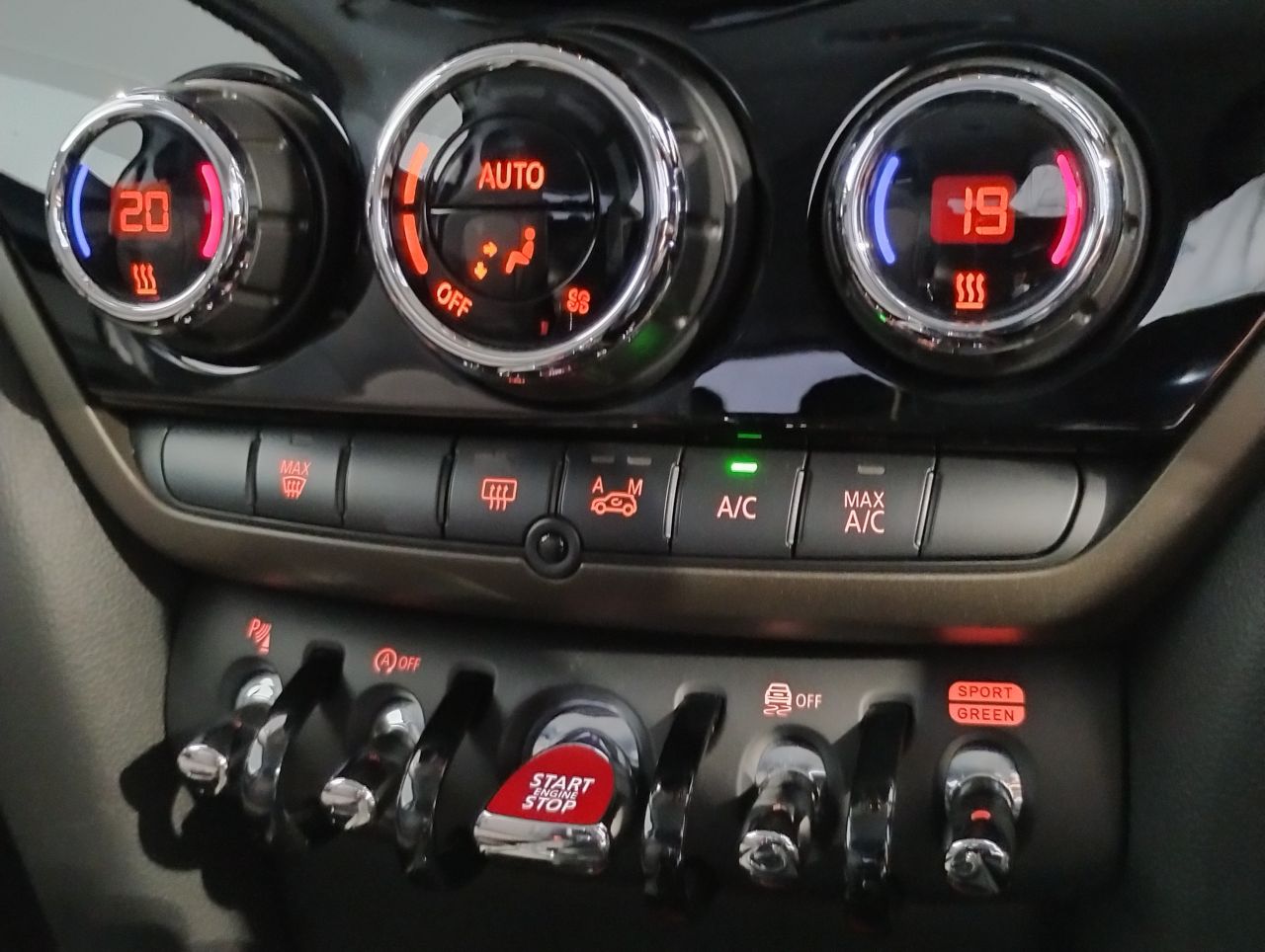 MINI CROSSOVER COOPER D ALL4