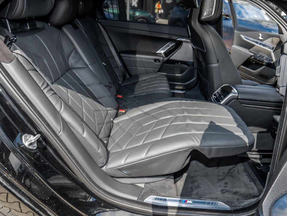 BMW 760