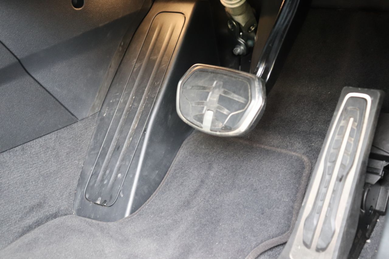 F40 118d Sports Hatch 5-door B47 2.0d