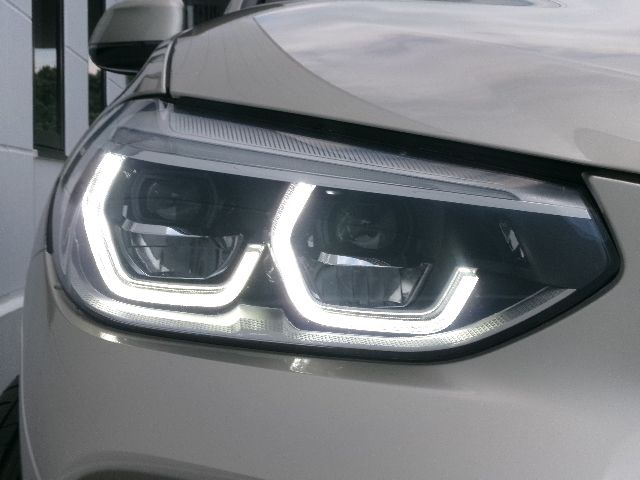 X4 xDrive20d RHD