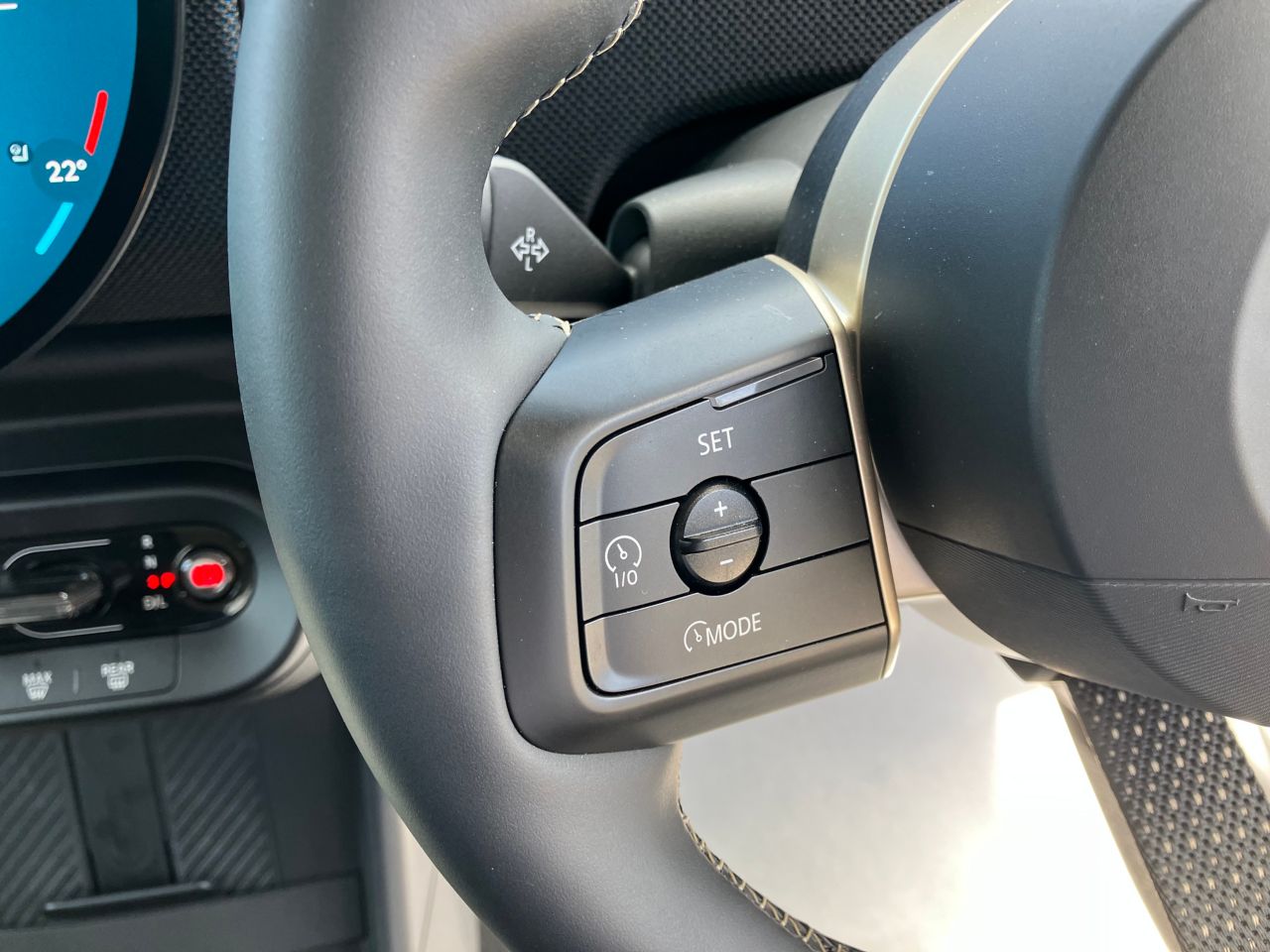 F66 MINI Cooper C 3Dr