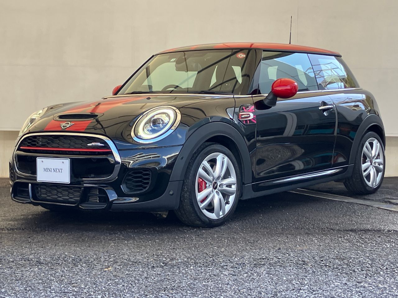 THE NEW MINI JOHN COOPER WORKS.