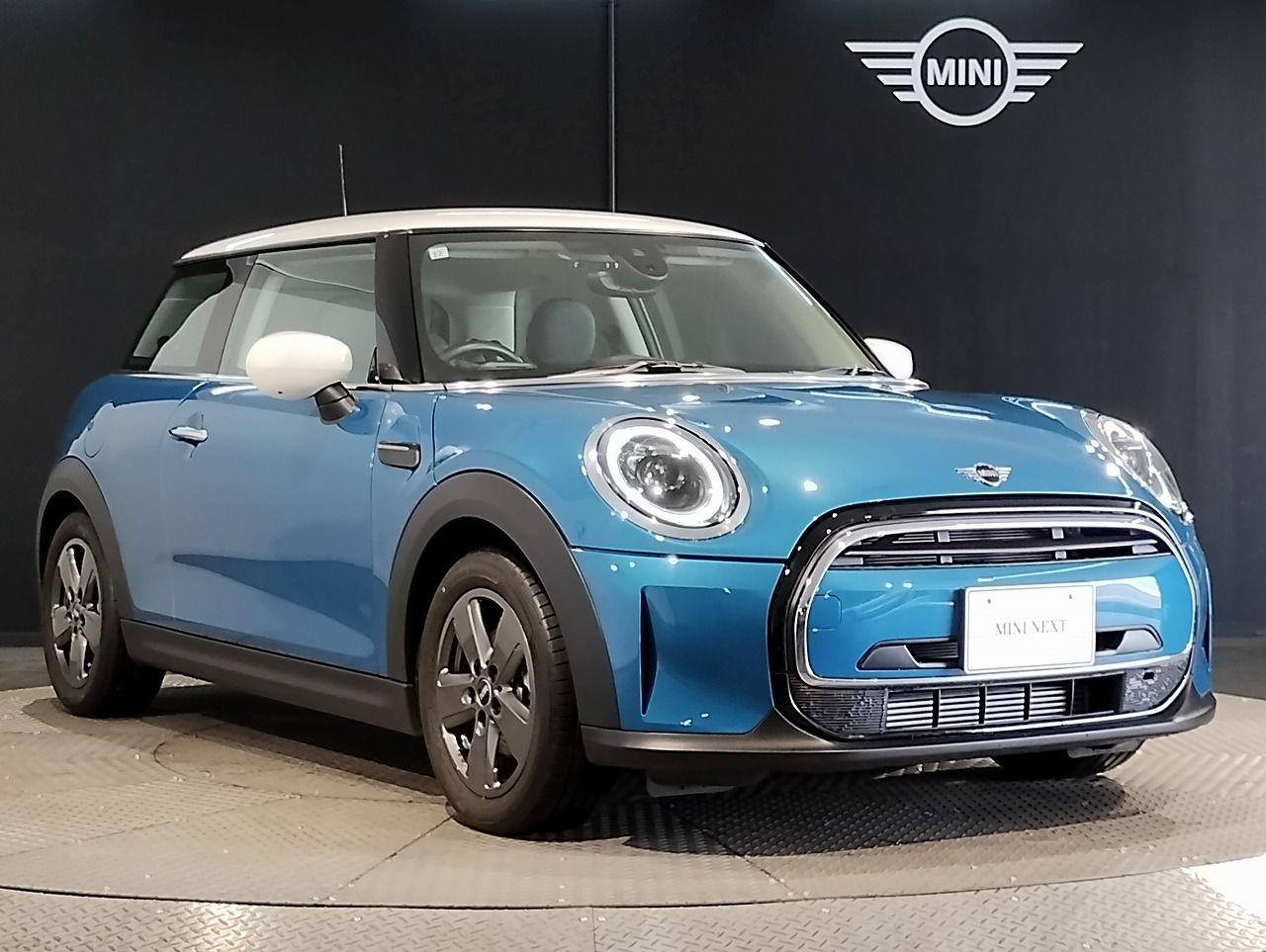 MINI Cooper F56 RHD